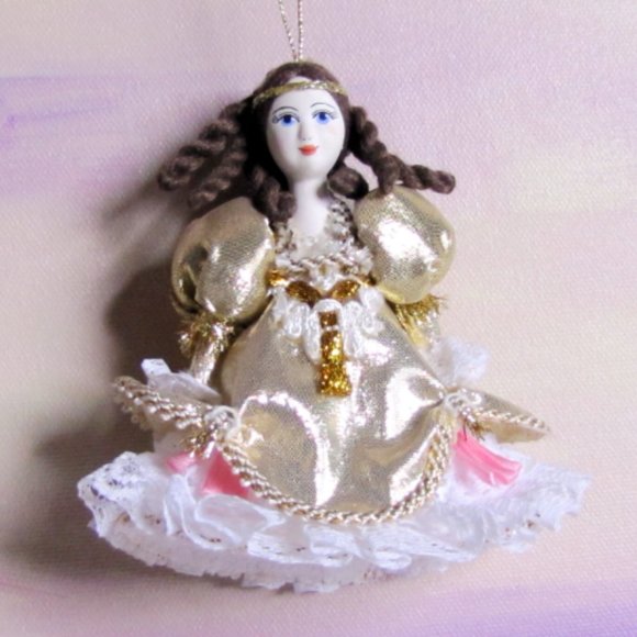 CHRISTMAS TREE DECORATION: OOAK vintage Handmade and Hand painted Doll - Picture 6 of 7